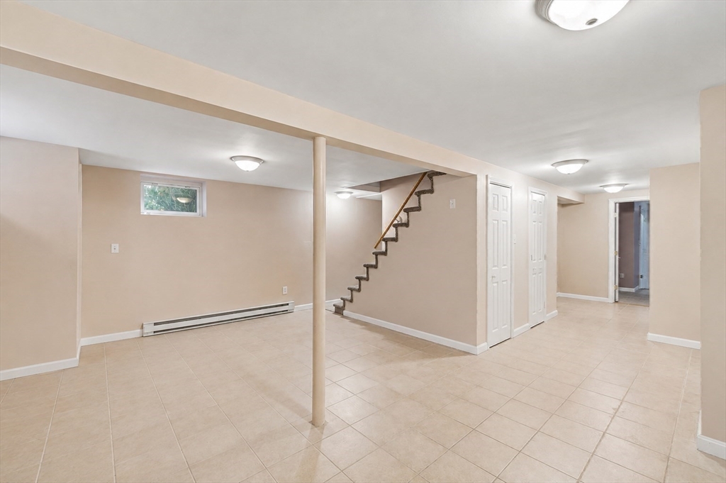18 Tyler St