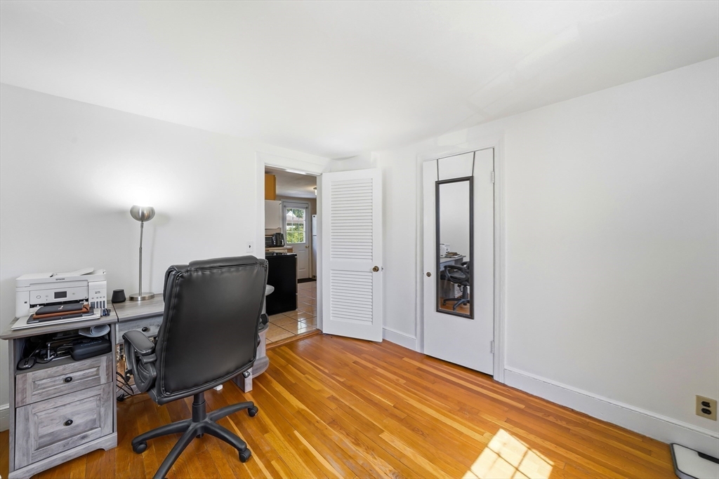 18 Tyler St
