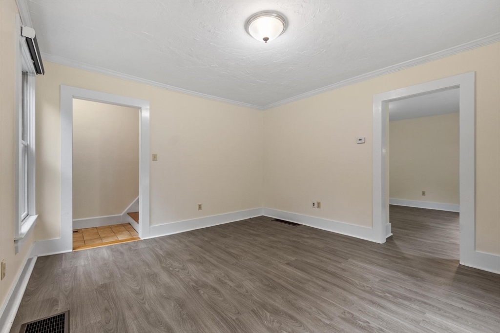 11 Chadwick Street # 11