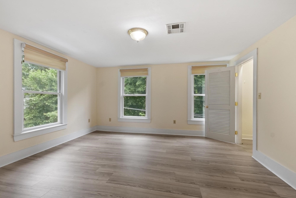 11 Chadwick Street # 11