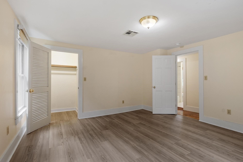 11 Chadwick Street # 11