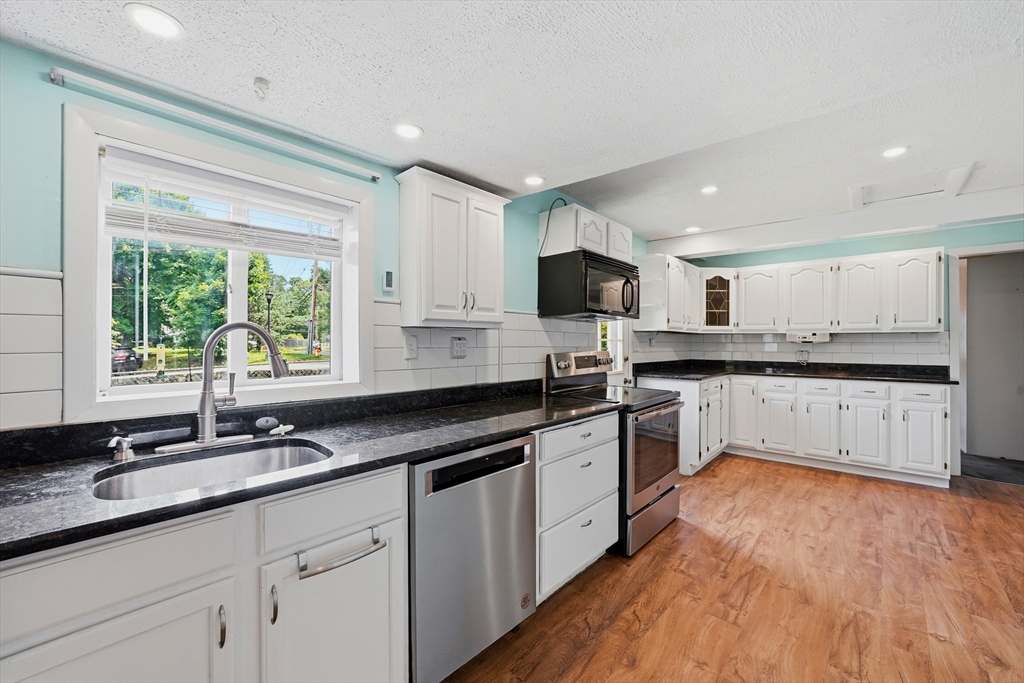 70 Muller Rd