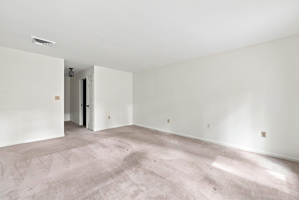 15 Fifer Ln # 15