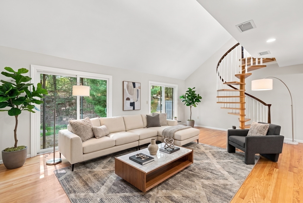 15 Fifer Ln # 15