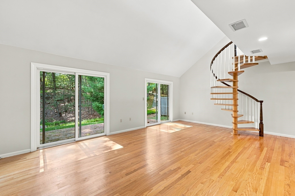 15 Fifer Ln # 15