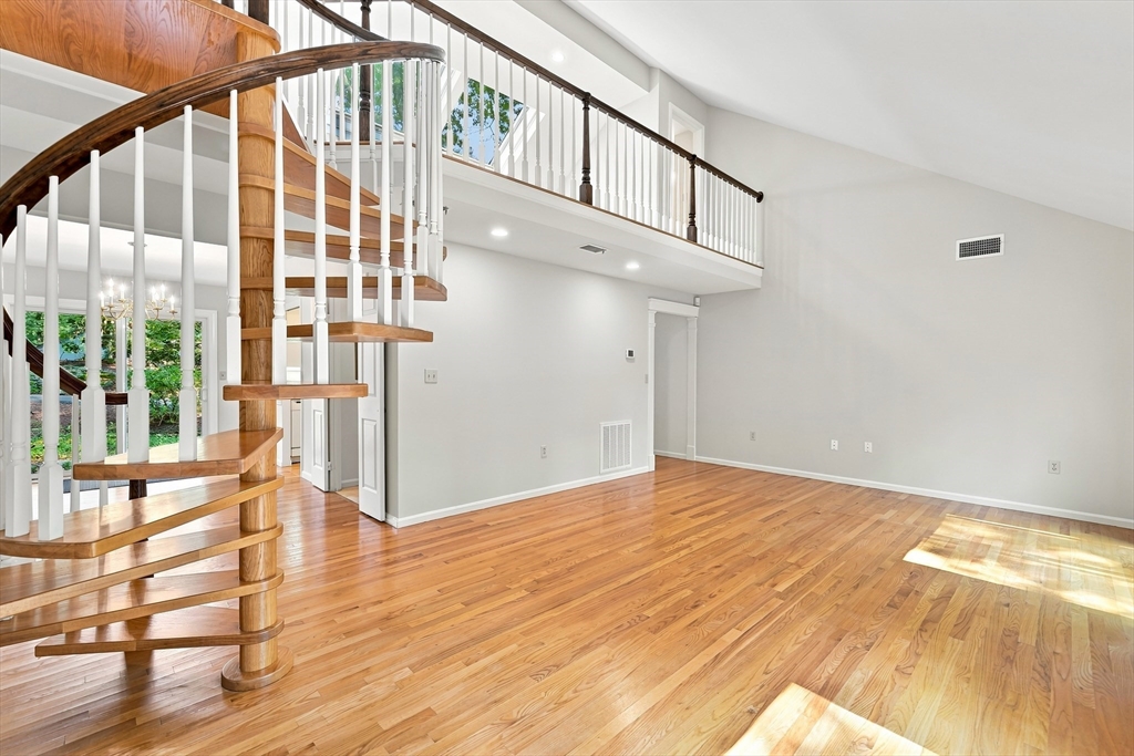 15 Fifer Ln # 15