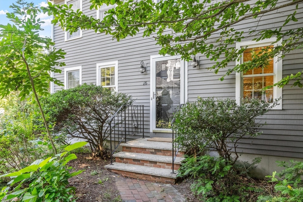 16 Abel Jones Pl