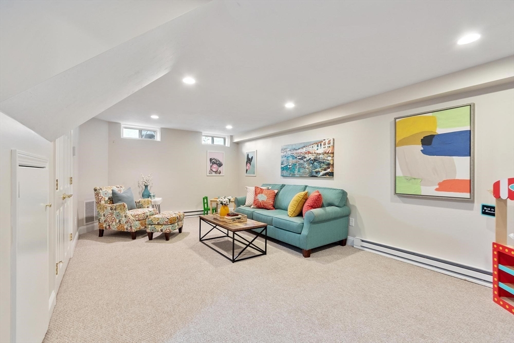 16 Abel Jones Pl