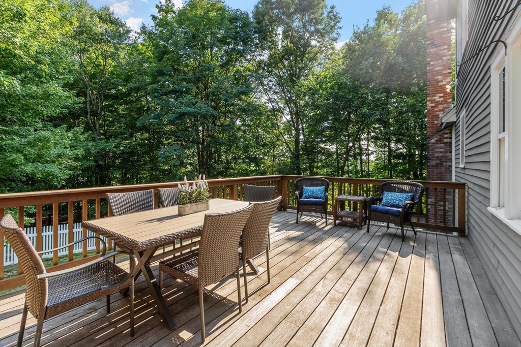 16 Abel Jones Pl