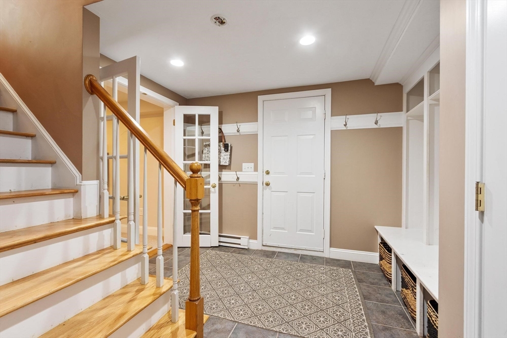 16 Abel Jones Pl