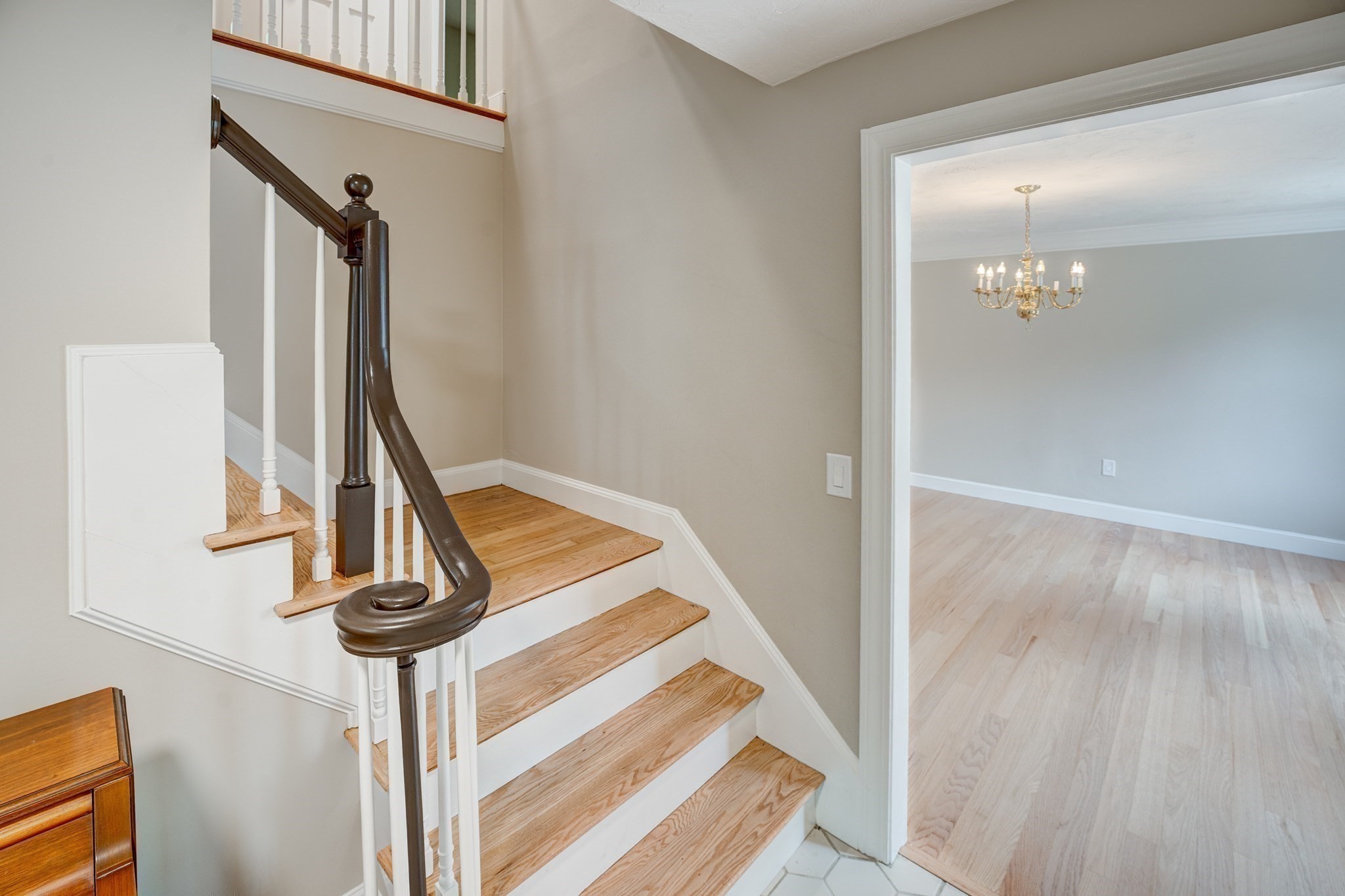 1157 Main St