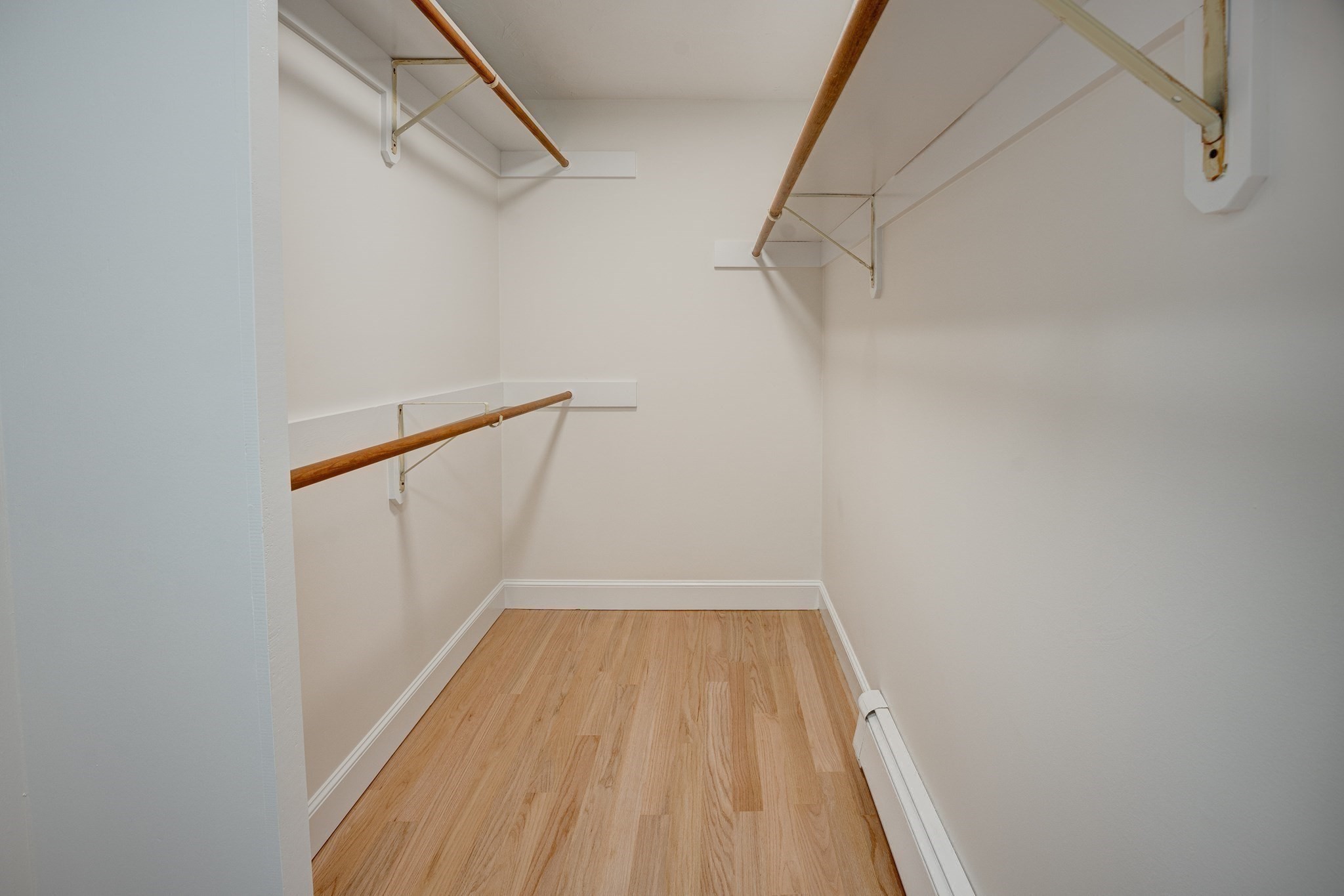1157 Main St