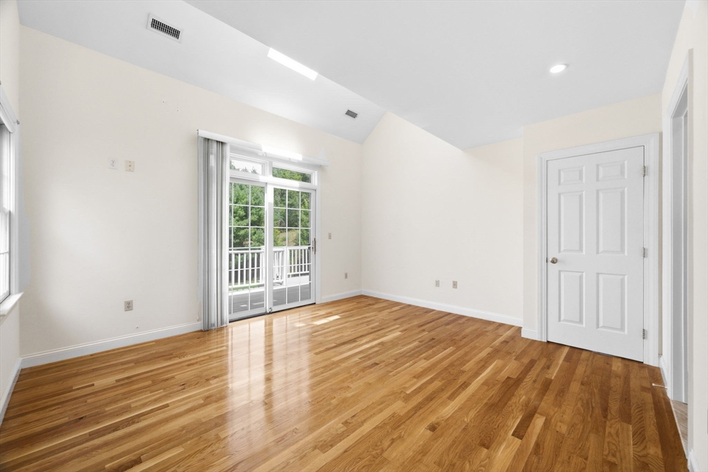605 Middle St # 22