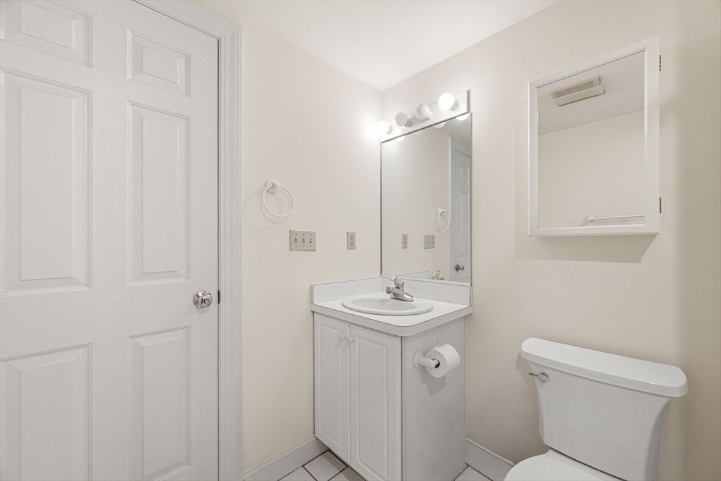605 Middle St # 22