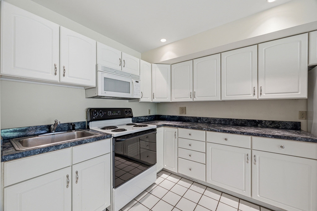 605 Middle St # 22