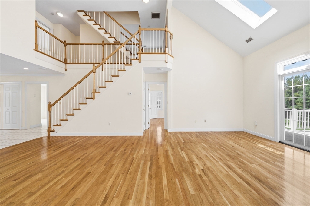 605 Middle St # 22