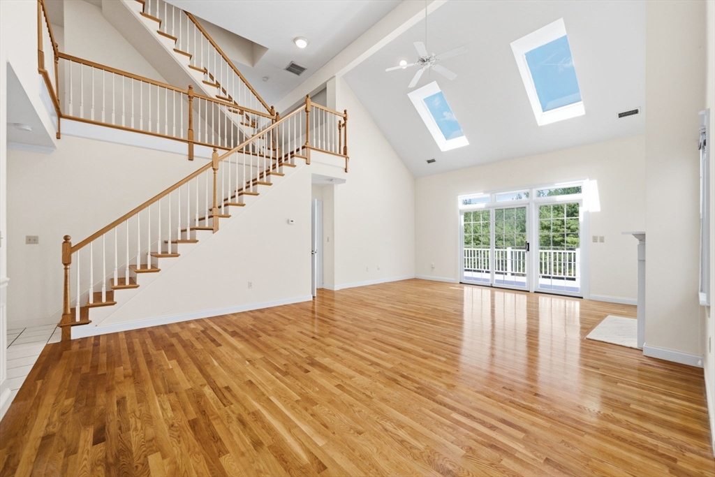 605 Middle St # 22
