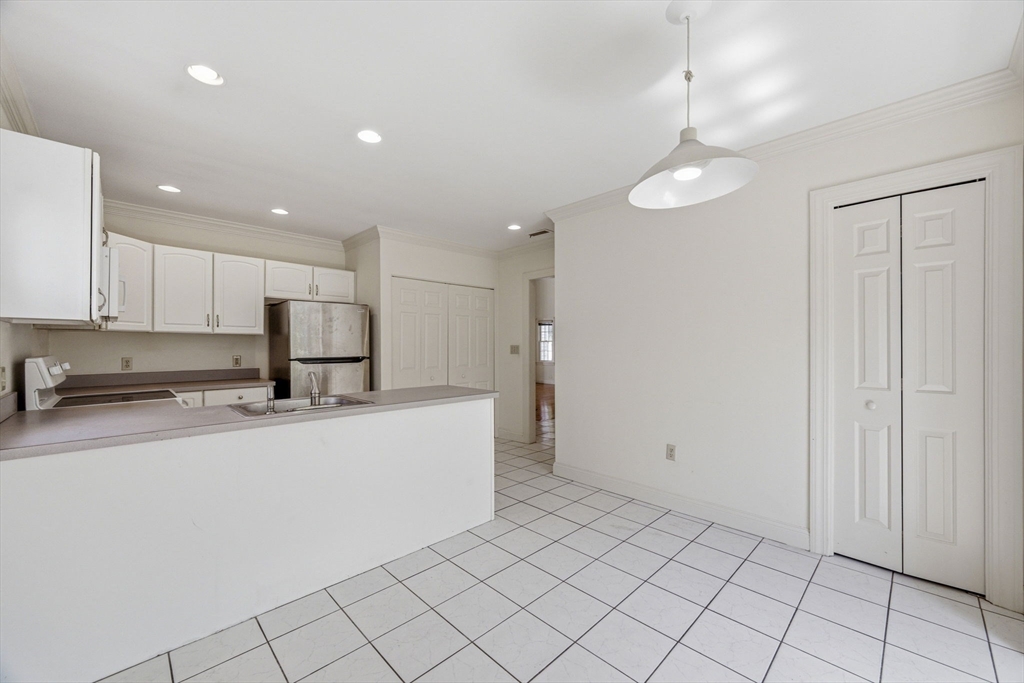 605 Middle St # 22