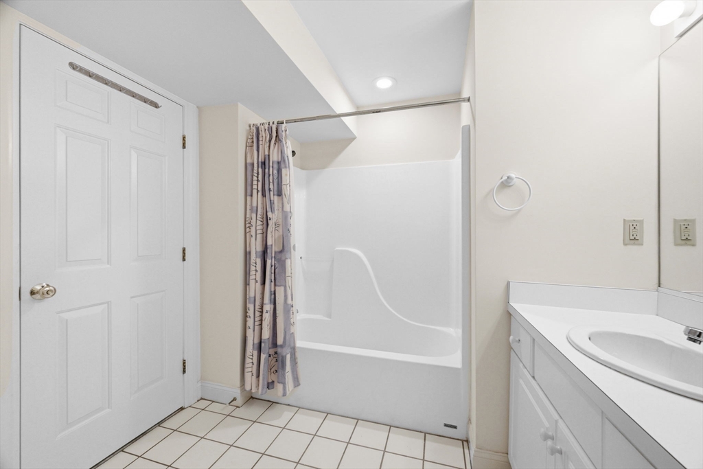 605 Middle St # 22
