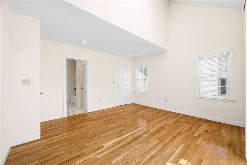 605 Middle St # 22