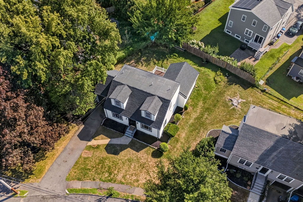 7 Joyce Rd