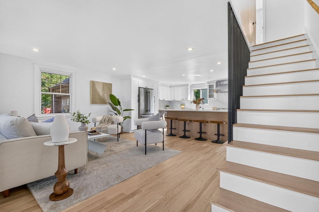 7 Joyce Rd