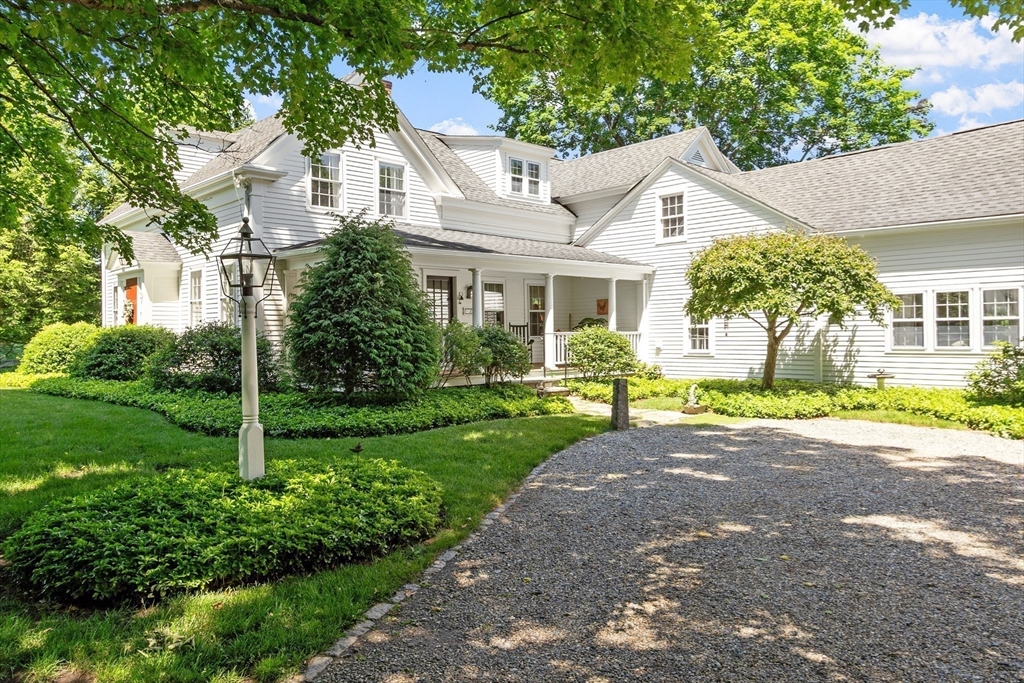 827 Hill Rd