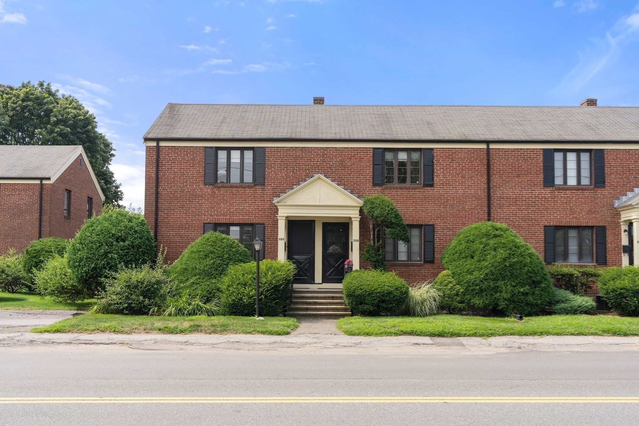 956 Belmont # 956