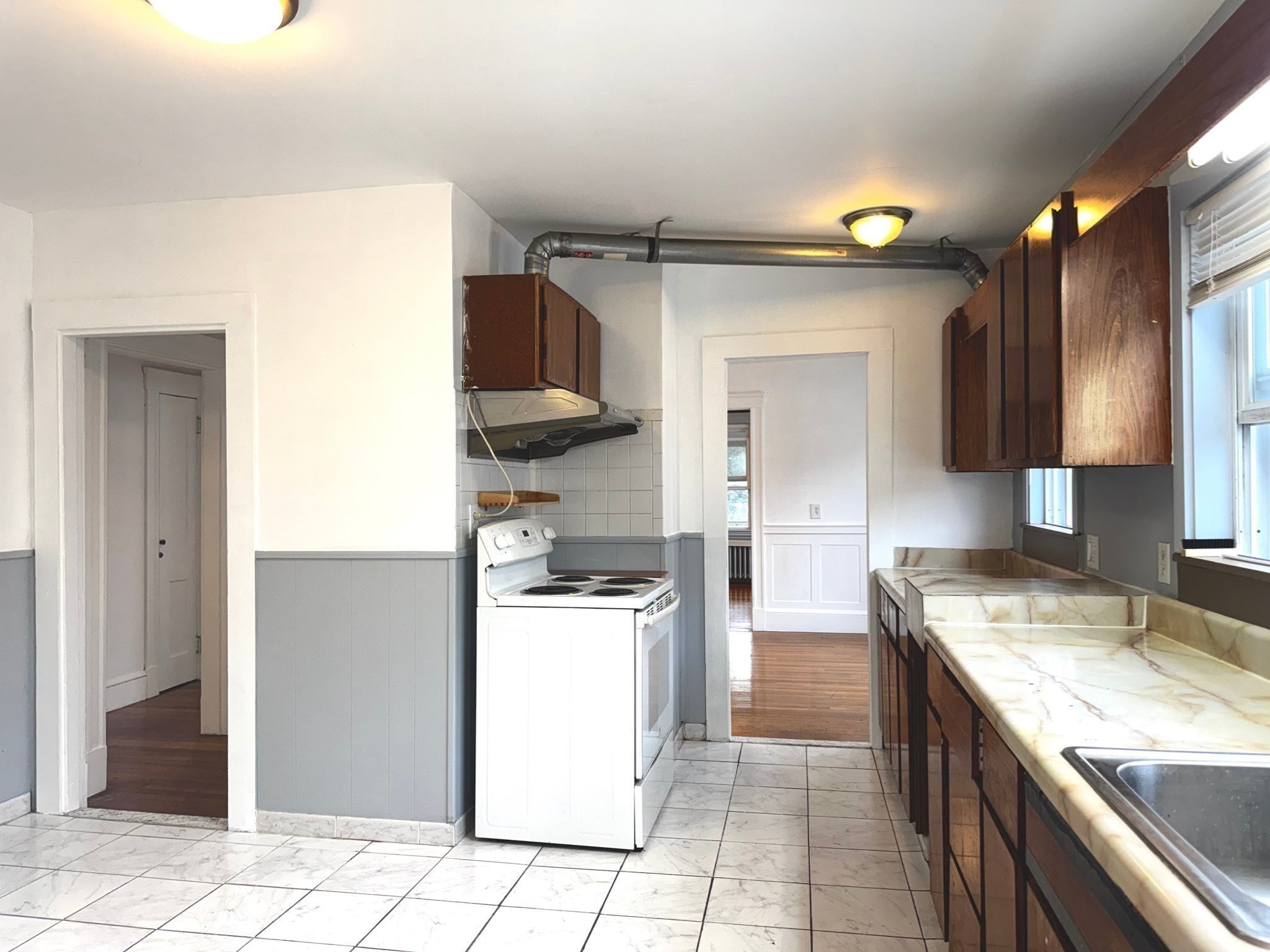 40 Almont St # 2