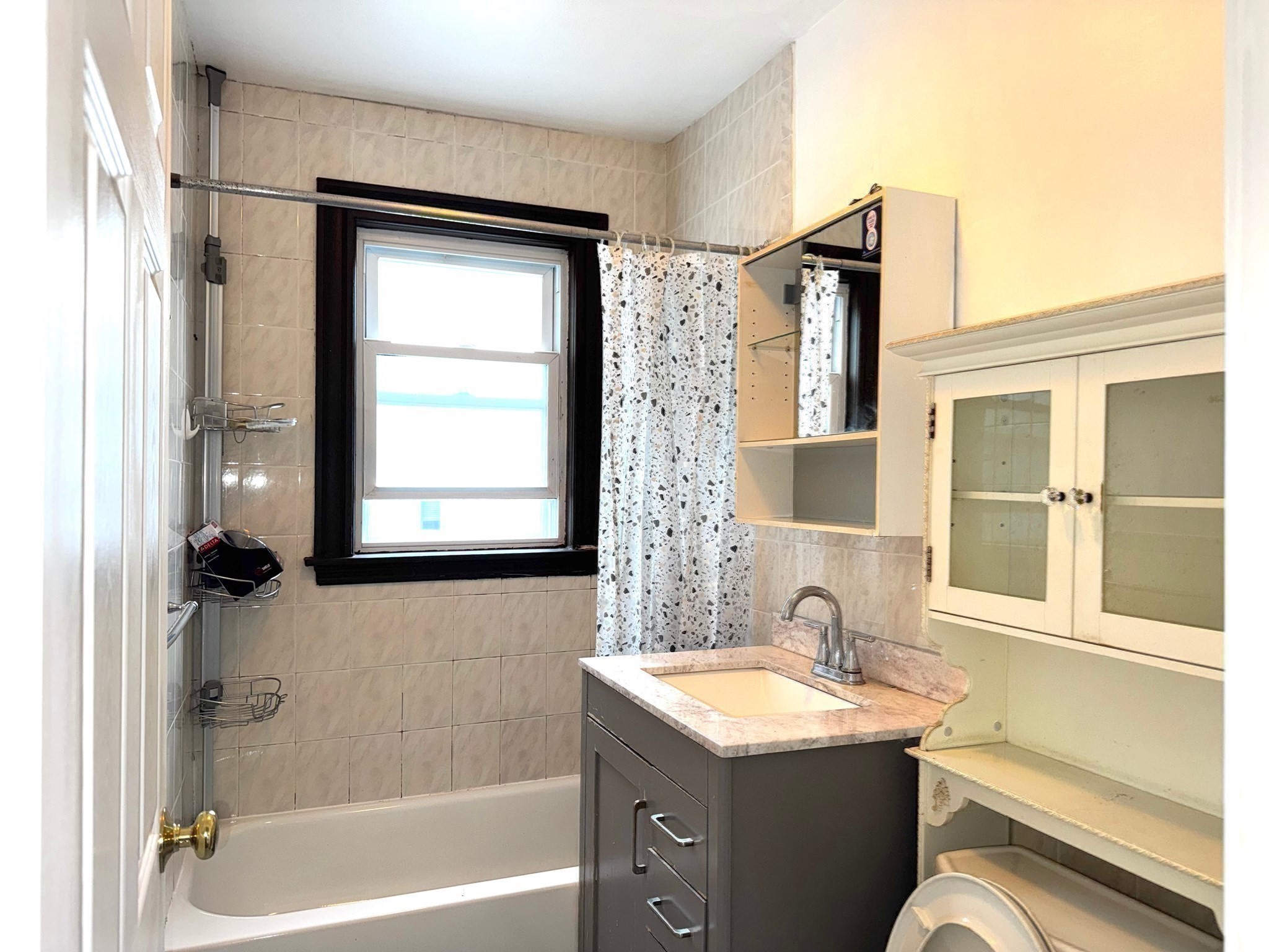 40 Almont St # 2