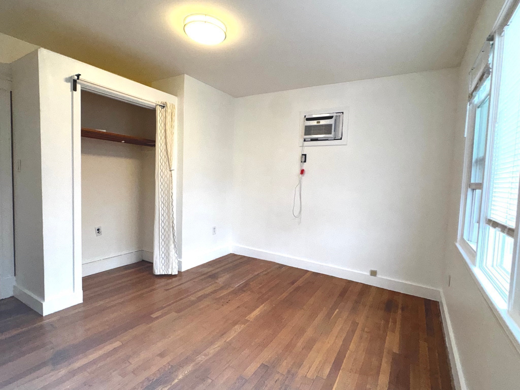 40 Almont St # 2