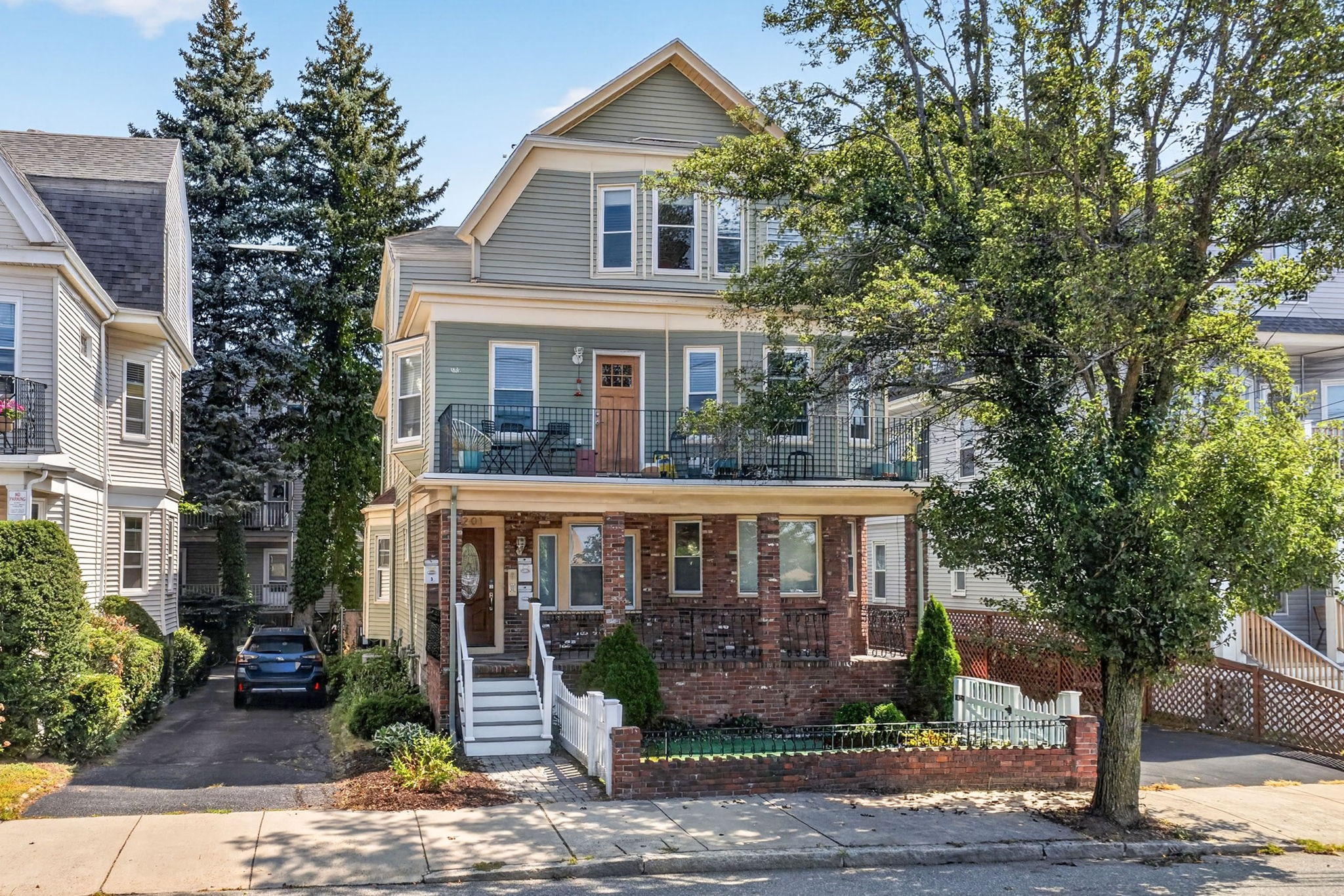 201 College Ave # 3