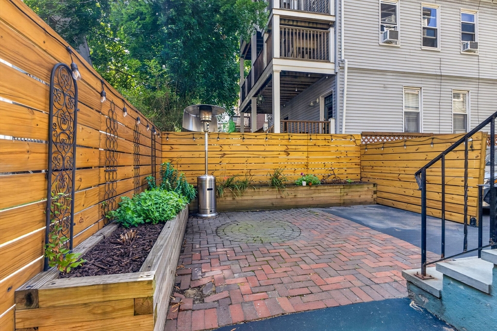 201 College Ave # 3