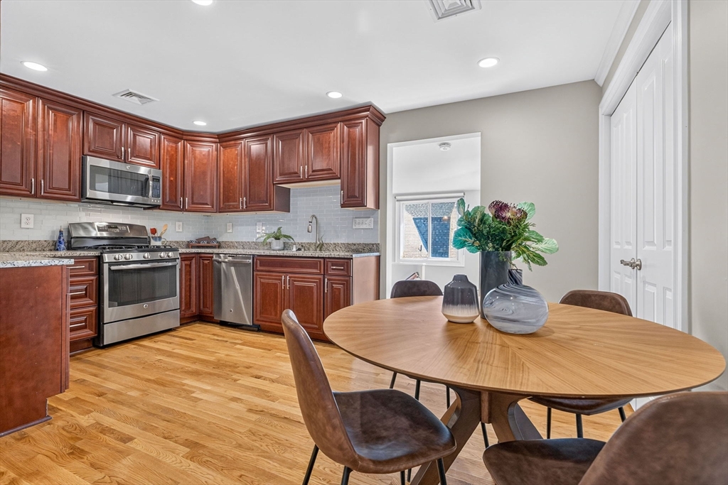 201 College Ave # 3
