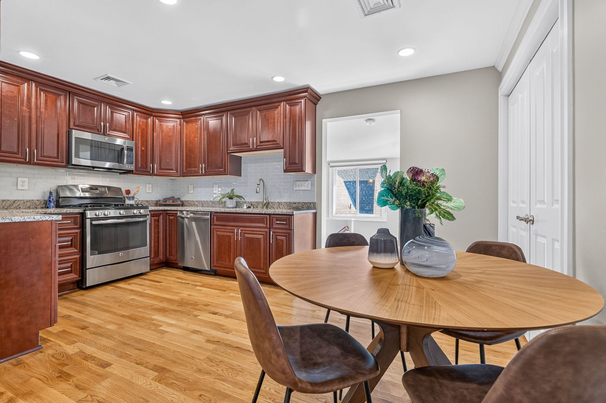 201 College Ave # 3