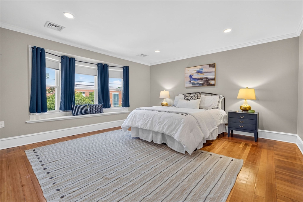 201 College Ave # 3
