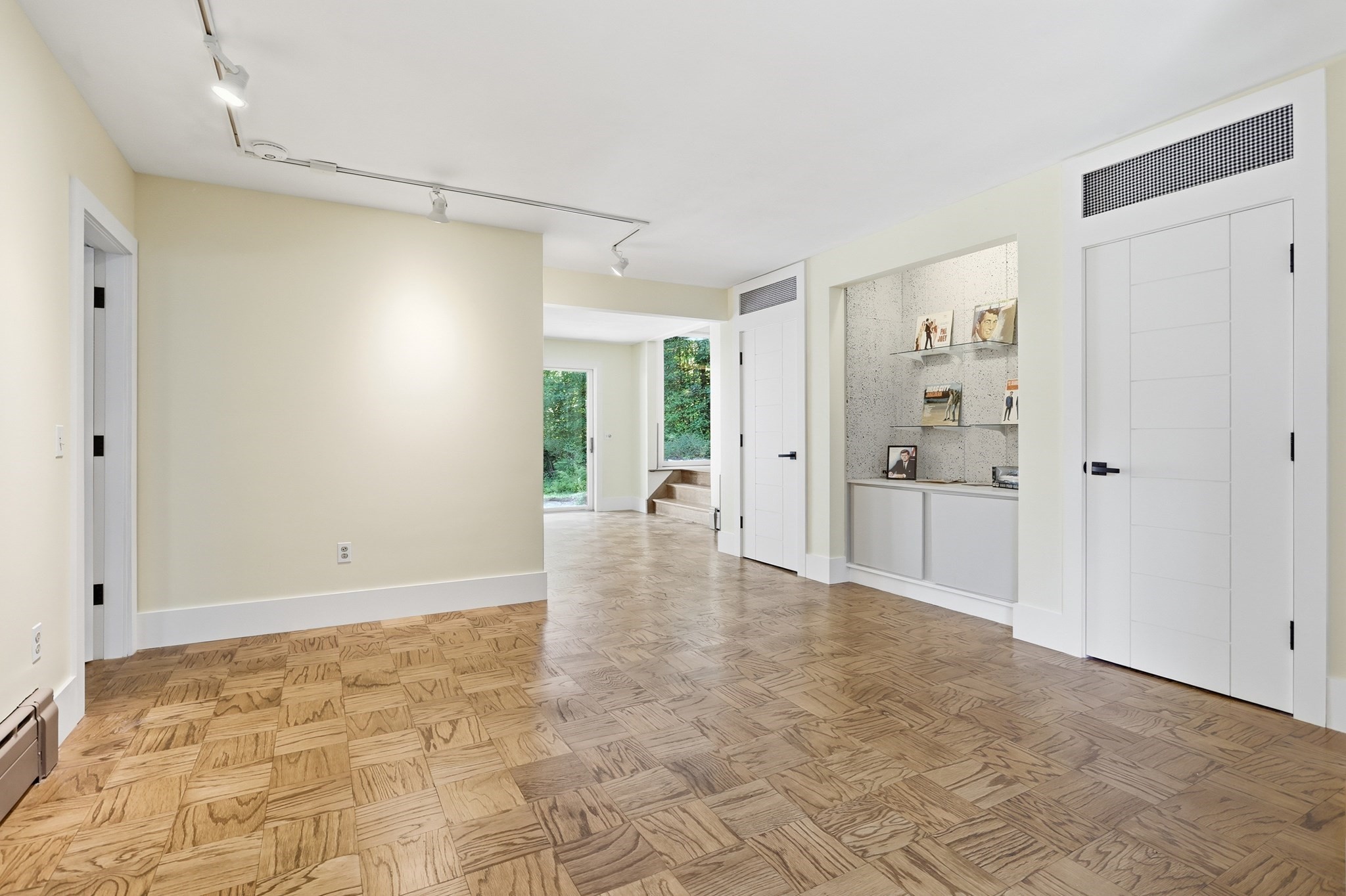 131 Warren Ave