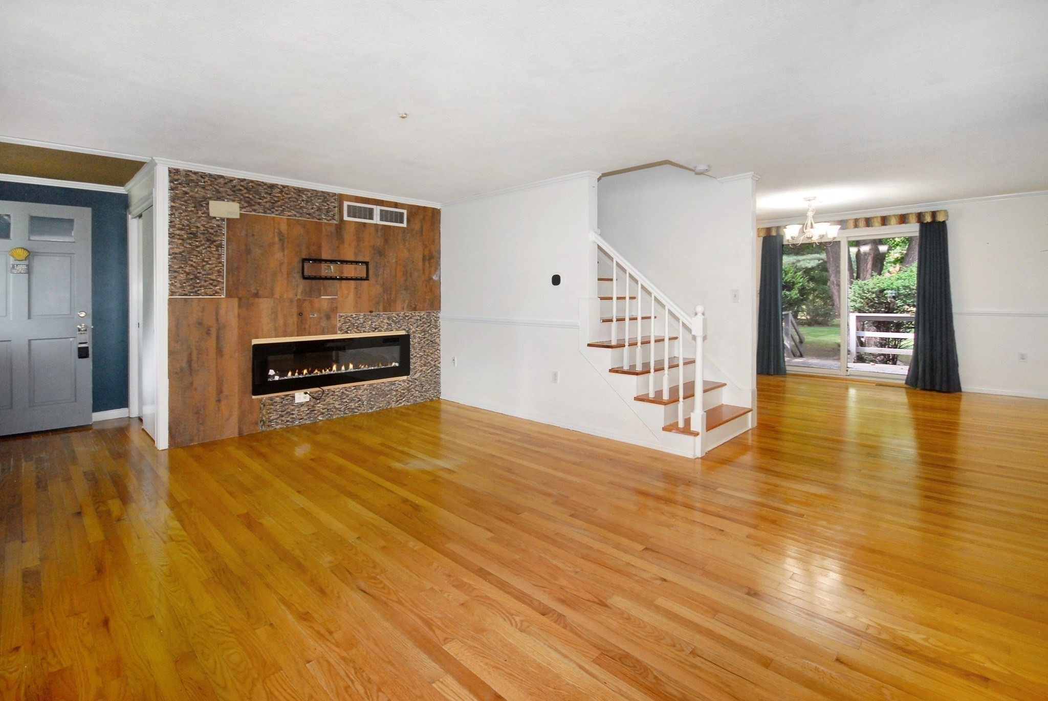 1 Meetinghouse Rd # 1