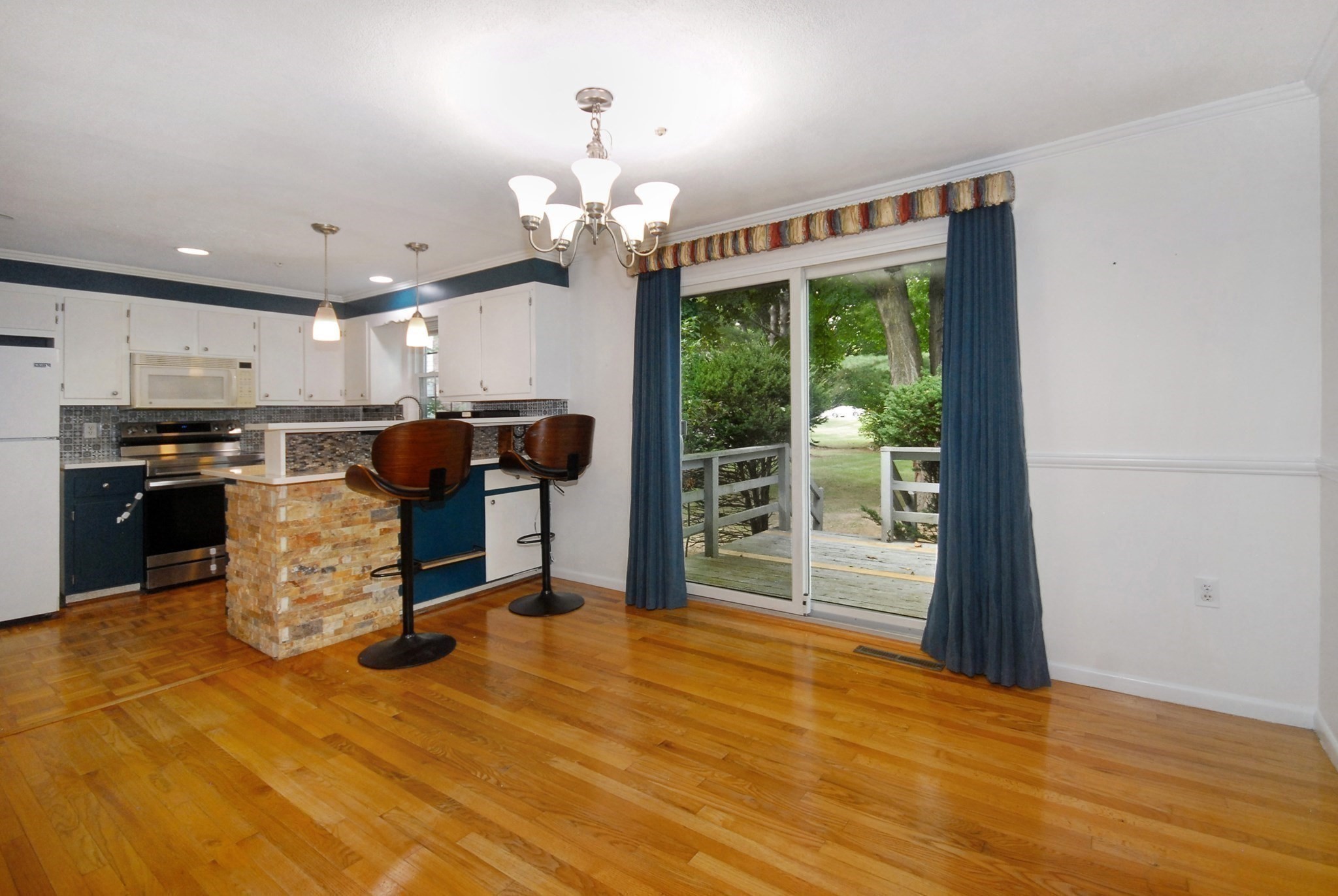 1 Meetinghouse Rd # 1