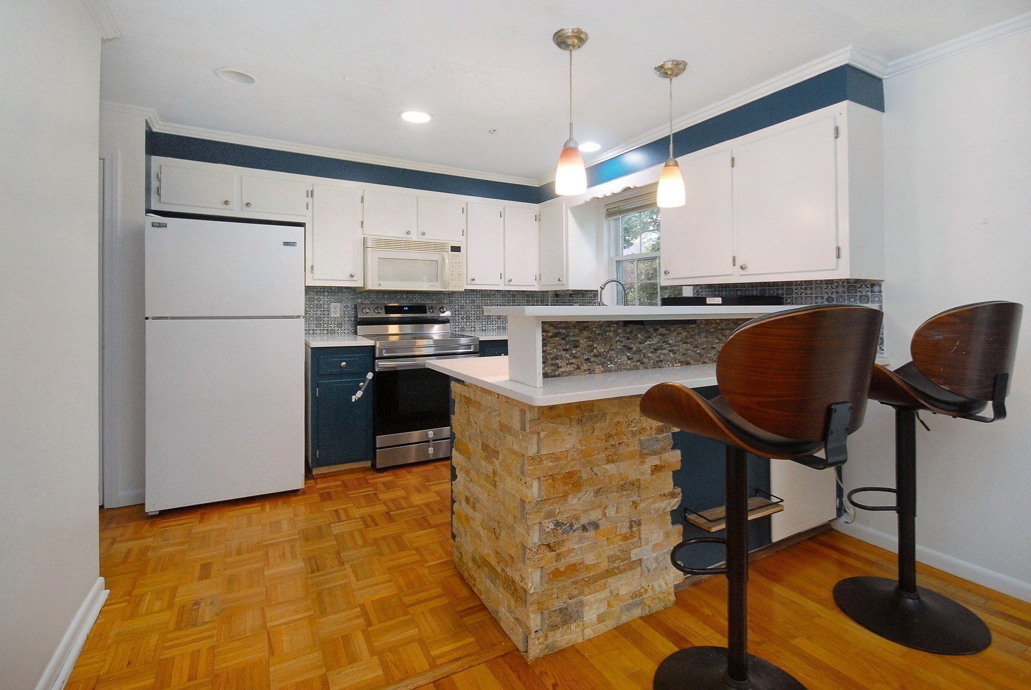 1 Meetinghouse Rd # 1