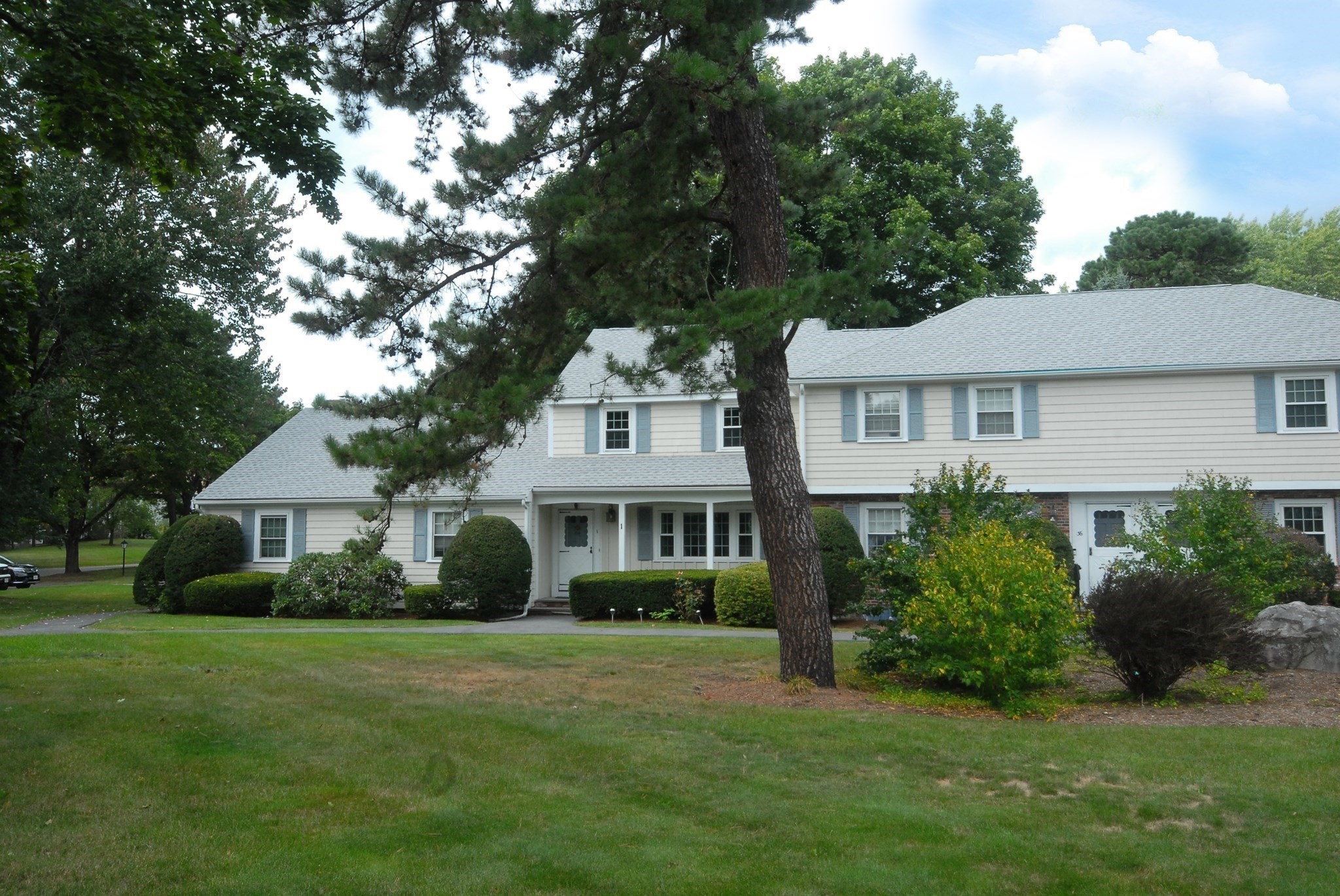 1 Meetinghouse Rd # 1