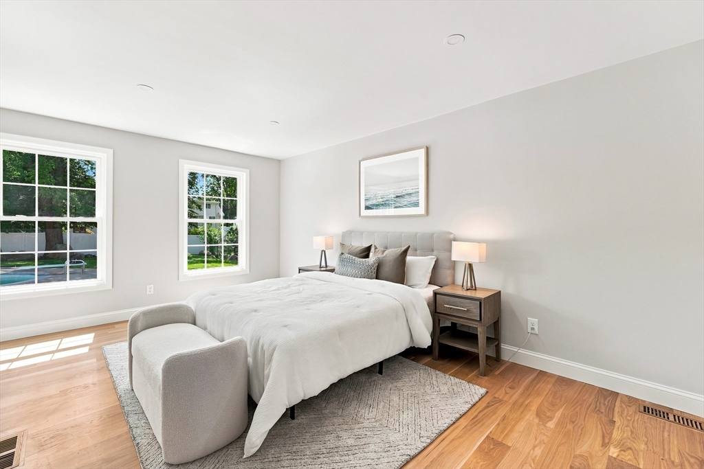 7 Viking Rd