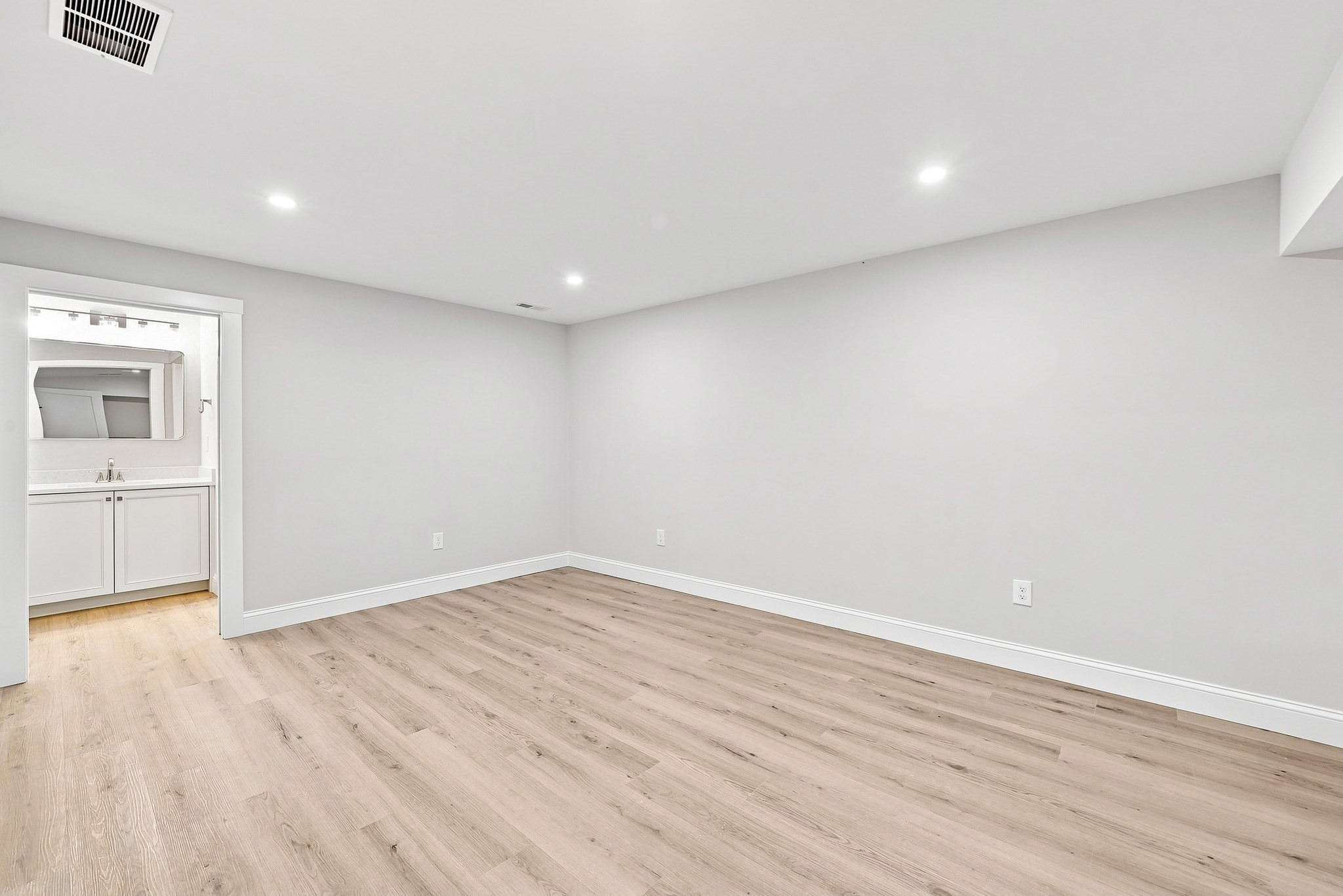 7 Viking Rd