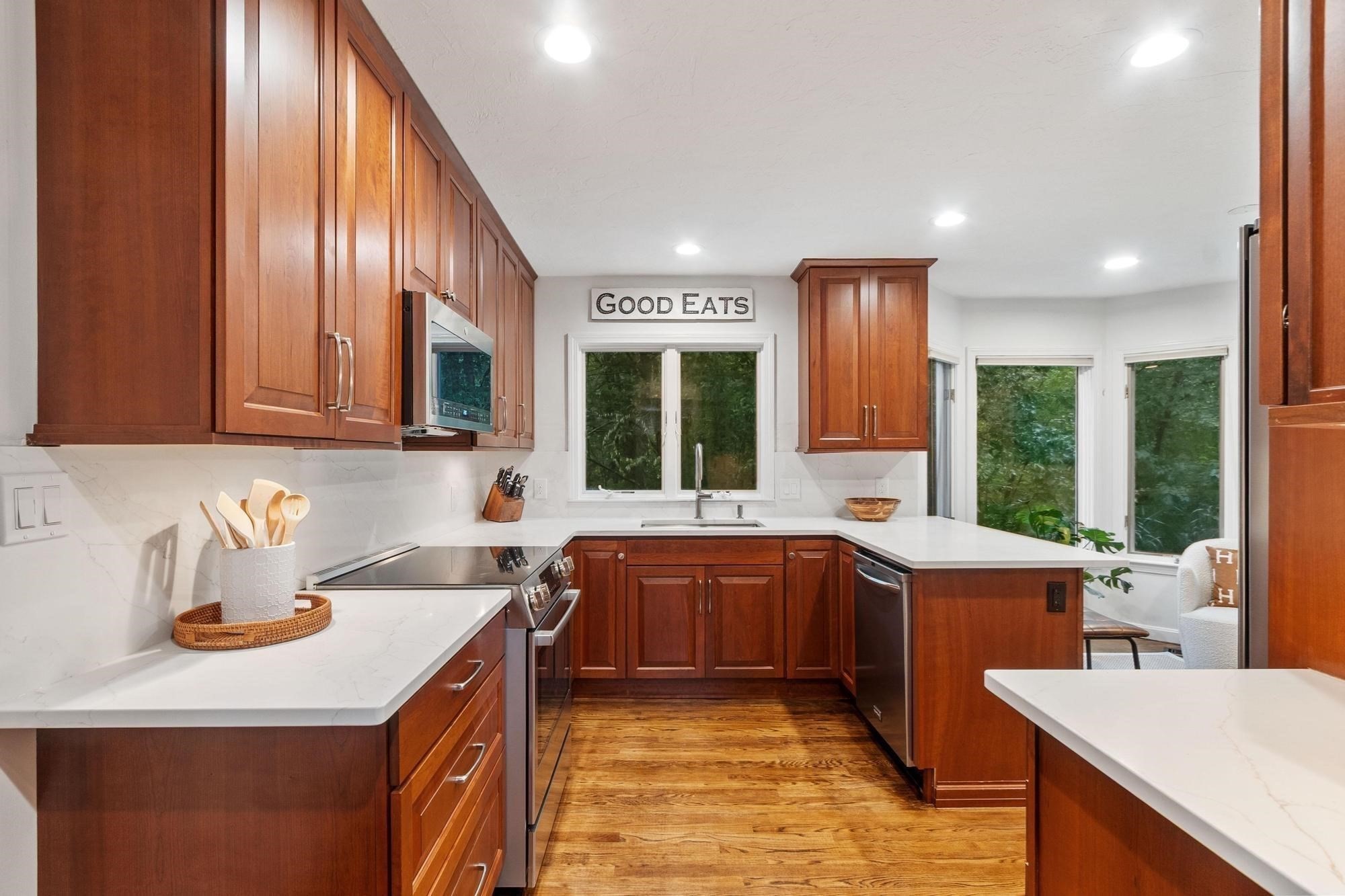 25 Pickman Dr # 25