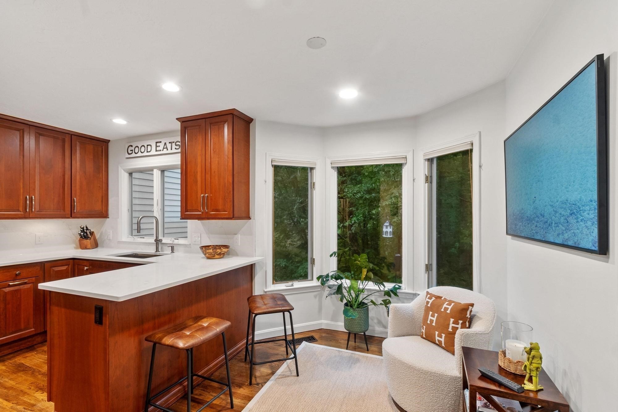 25 Pickman Dr # 25