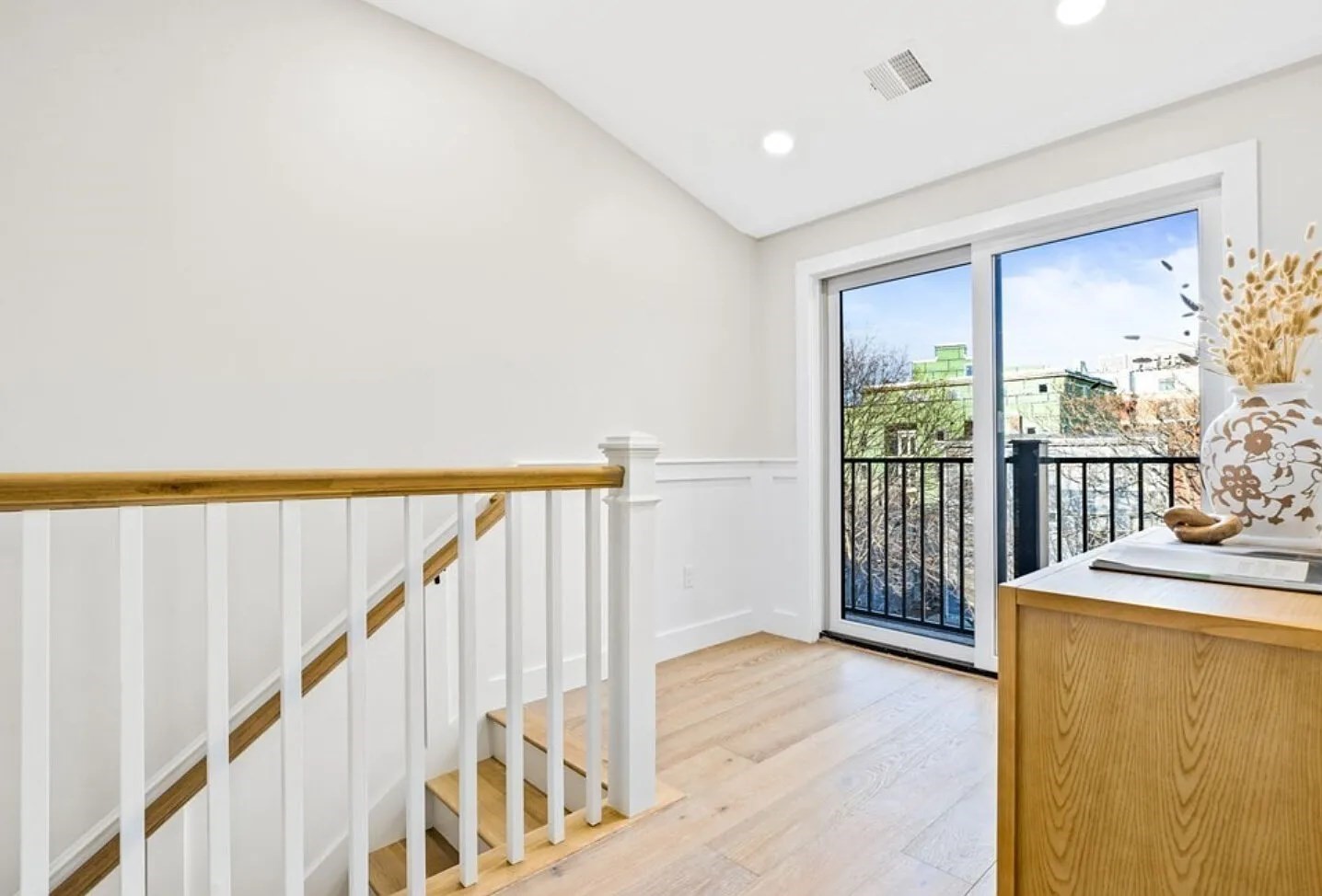 300 Somerville Avenue Unit: F