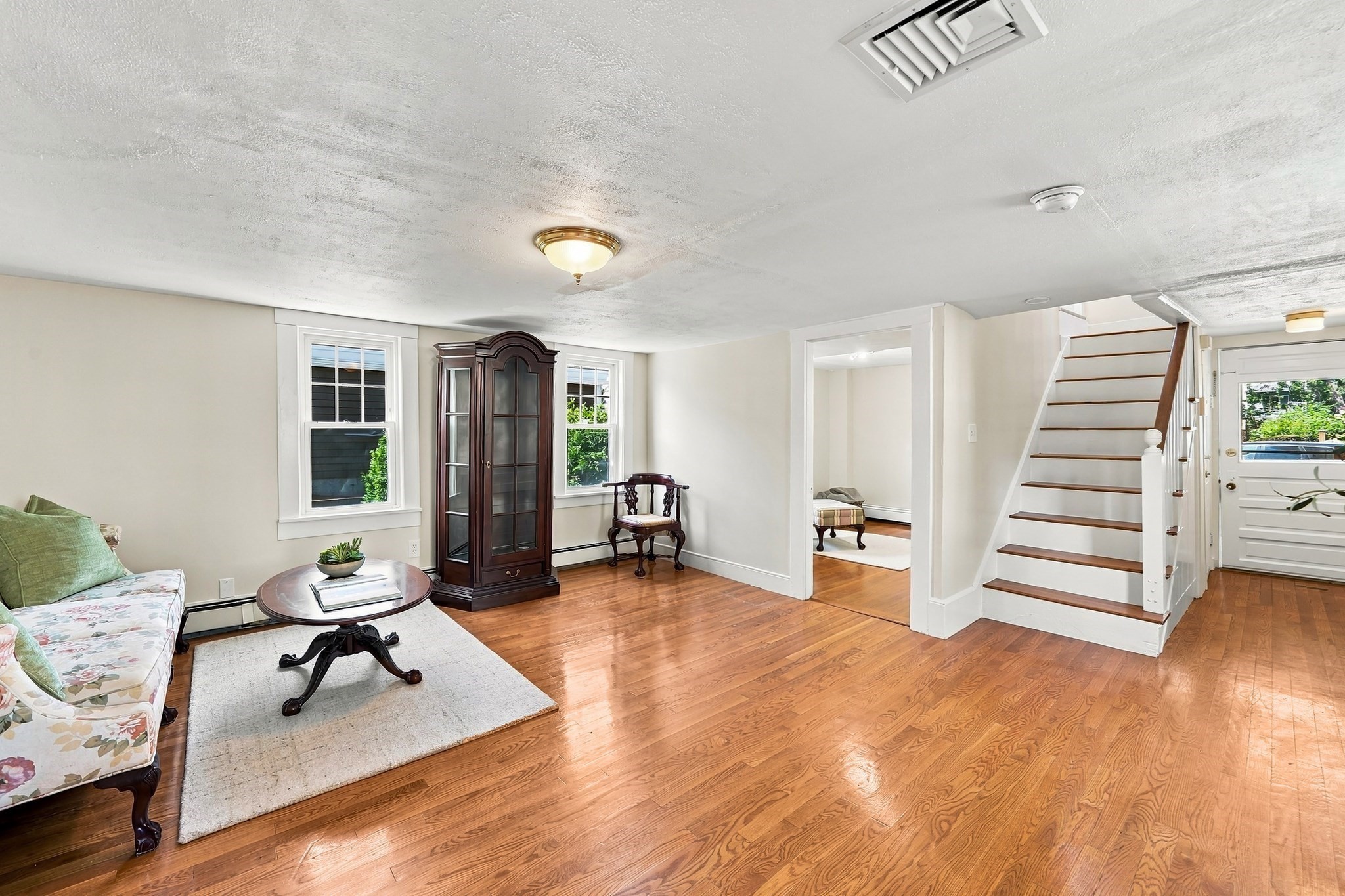 24 Richardson St