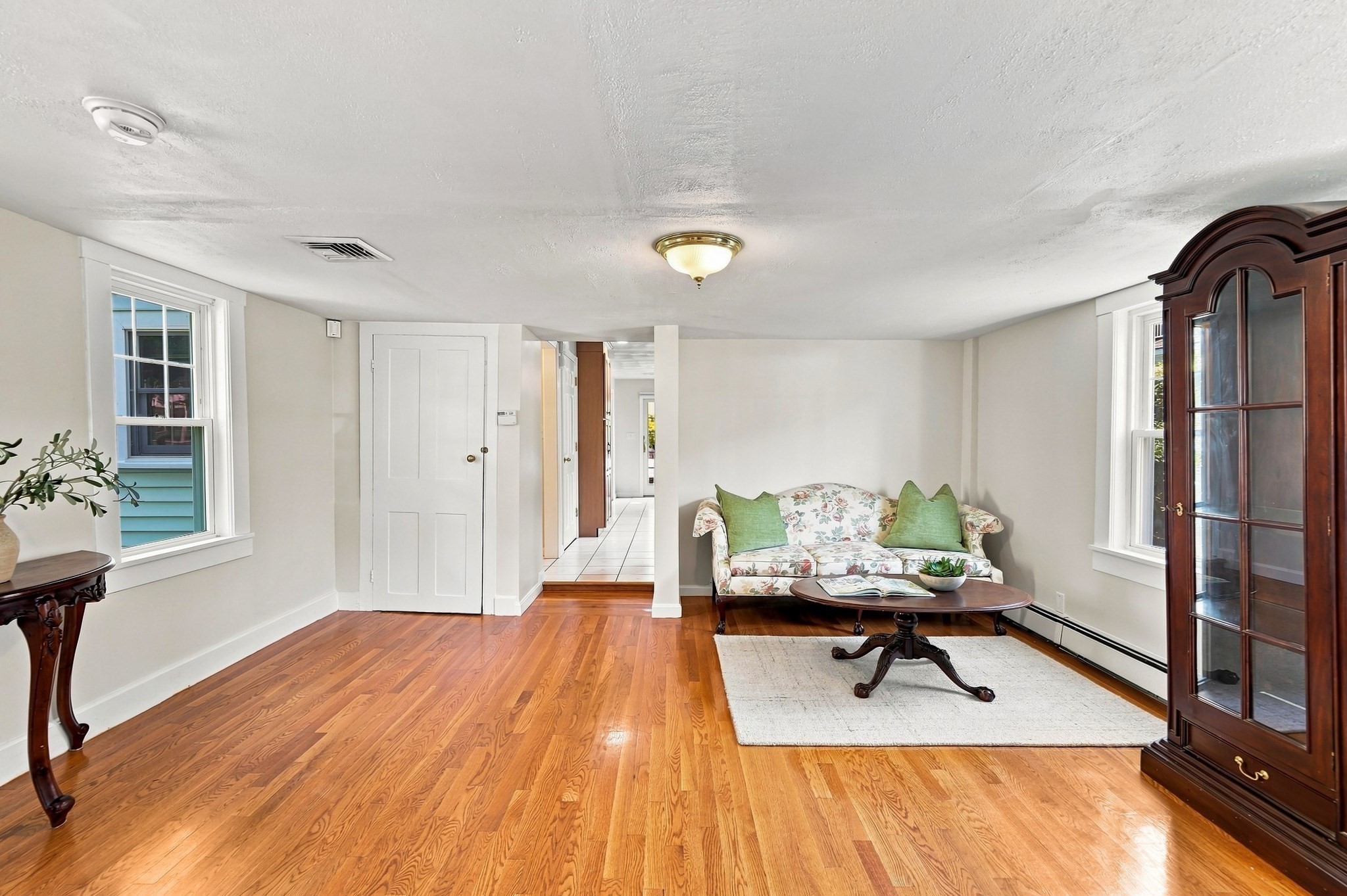 24 Richardson St