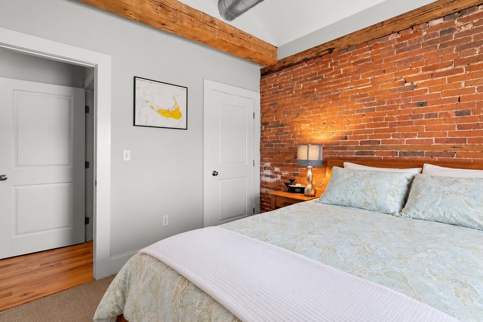 10 Union St # 3