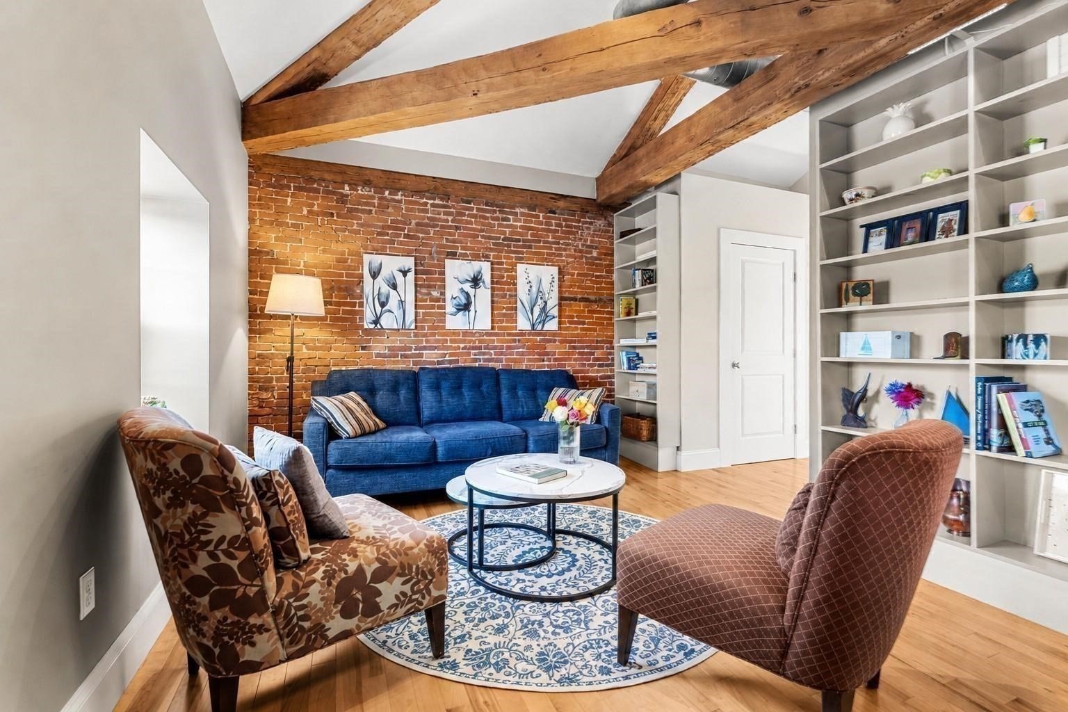 10 Union St # 3